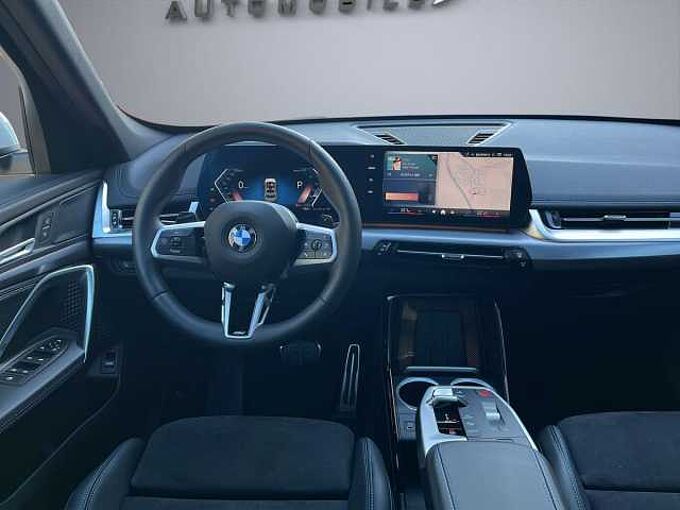 BMW X1 sDrive18i M-SPORT | Pano | AHK |