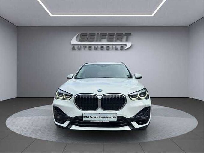 BMW X1 xDrive20i | AHK | Sport-Line | Driv.Ass. |