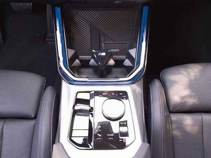 BMW X3 xDrive20i M-SPORT | AHK | Pano | Driv.Ass.Prof. |