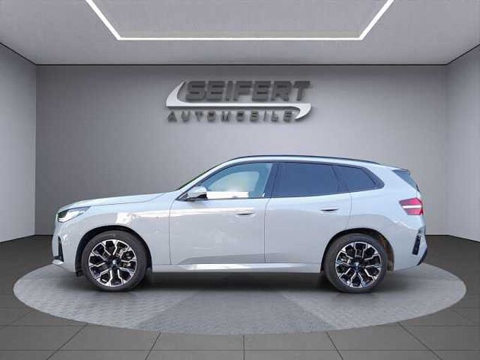 BMW X3 xDrive20i M-SPORT | AHK | Pano | Driv.Ass.Prof. |