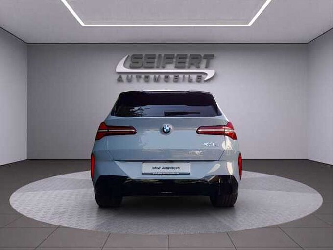 BMW X3 xDrive20i M-SPORT | AHK | Pano | Driv.Ass.Prof. |