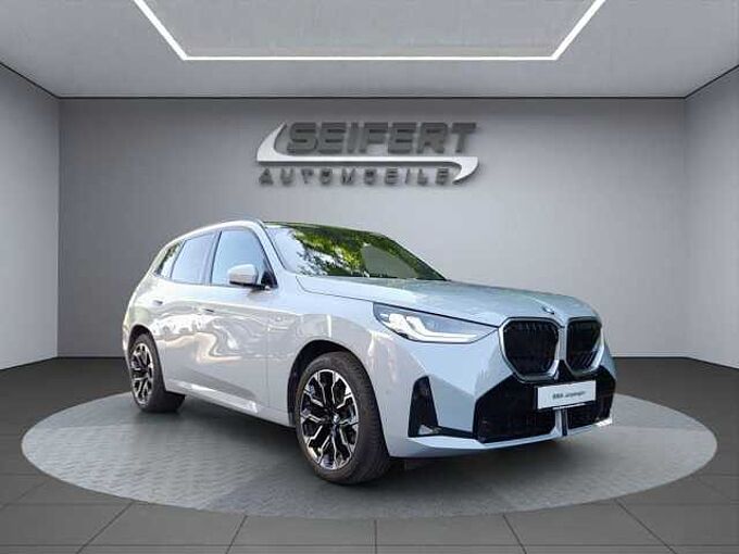 BMW X3 xDrive20i M-SPORT | AHK | Pano | Driv.Ass.Prof. |