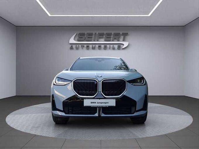BMW X3 xDrive20i M-SPORT | AHK | Pano | Driv.Ass.Prof. |