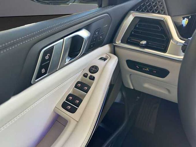 BMW X5 xDrive30d M-Sport PRO | 7-Sitzer | AHK | PANO | 360 |