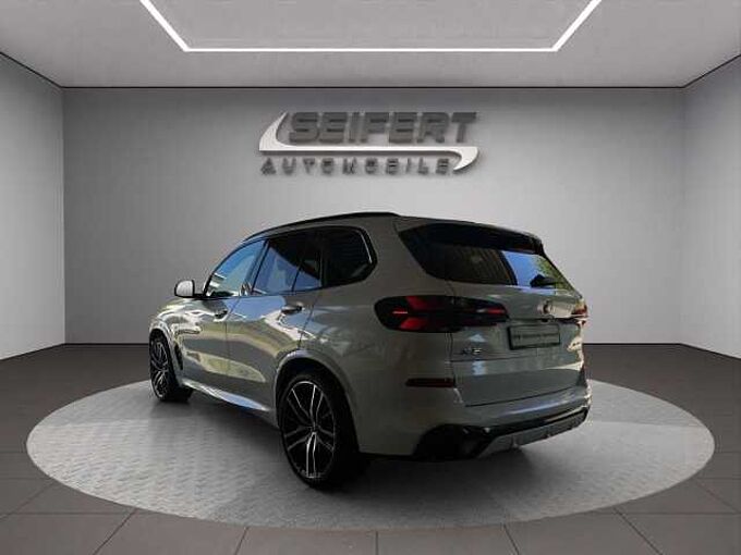 BMW X5 xDrive30d M-Sport PRO | 7-Sitzer | AHK | PANO | 360 |
