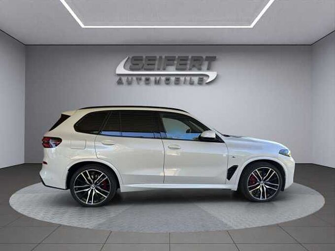BMW X5 xDrive30d M-Sport PRO | 7-Sitzer | AHK | PANO | 360 |