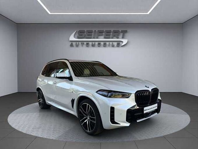 BMW X5 xDrive30d M-Sport PRO | 7-Sitzer | AHK | PANO | 360 |