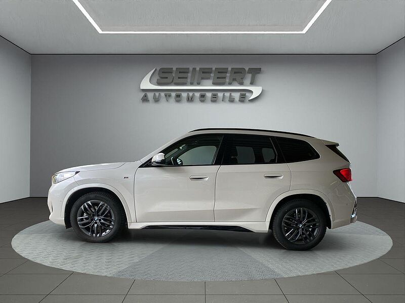 BMW X1 sDrive20i | M-SPORT | AHK | PANO | HARMAN |