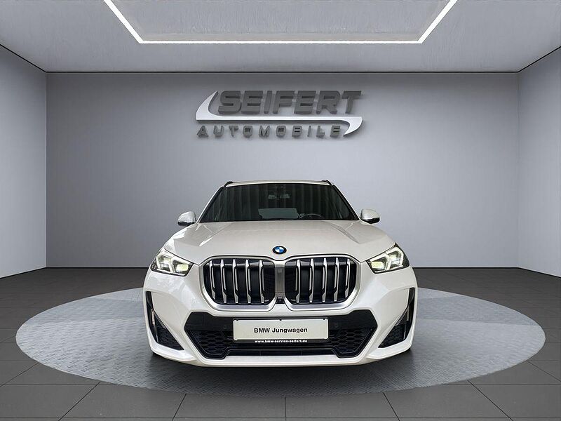 BMW X1 sDrive20i | M-SPORT | AHK | PANO | HARMAN |