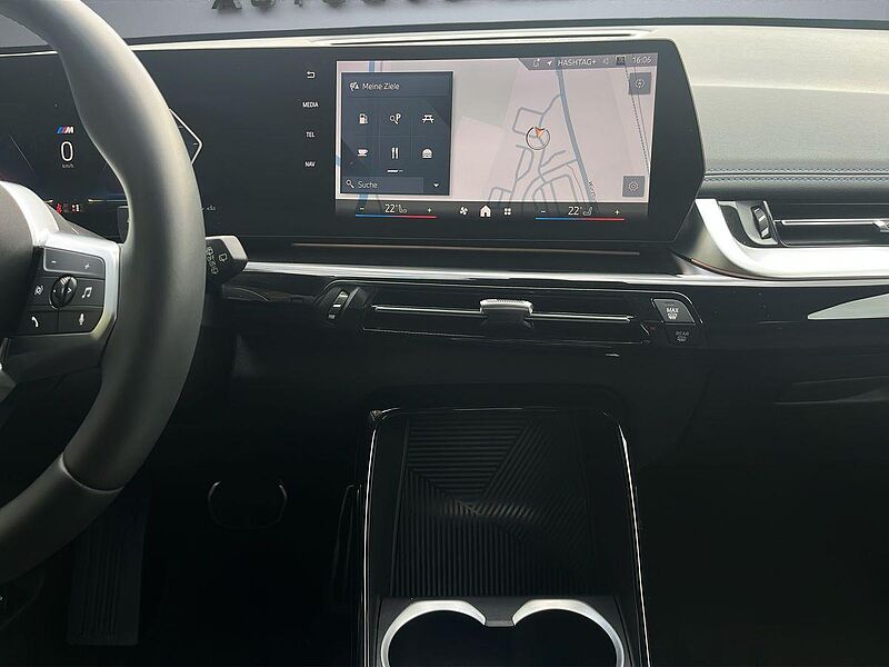 BMW X1 xDrive20d M-Sportpaket PRO / AHK / Pano /