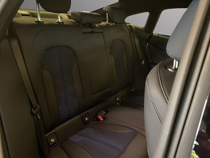 BMW 218i Gran Coupé I M Sport I HUD I PANORAMA I NAVI I LED I