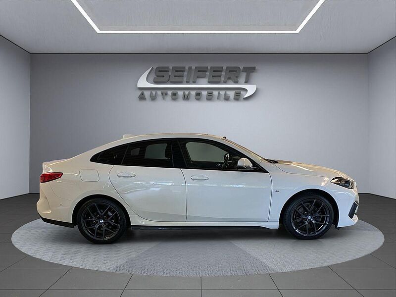 BMW 218i Gran Coupé I M Sport I HUD I PANORAMA I NAVI I LED I