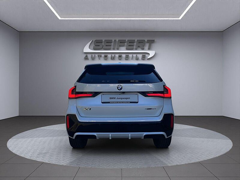 BMW X1 sDrive18i M-SPORT | Pano | AHK |