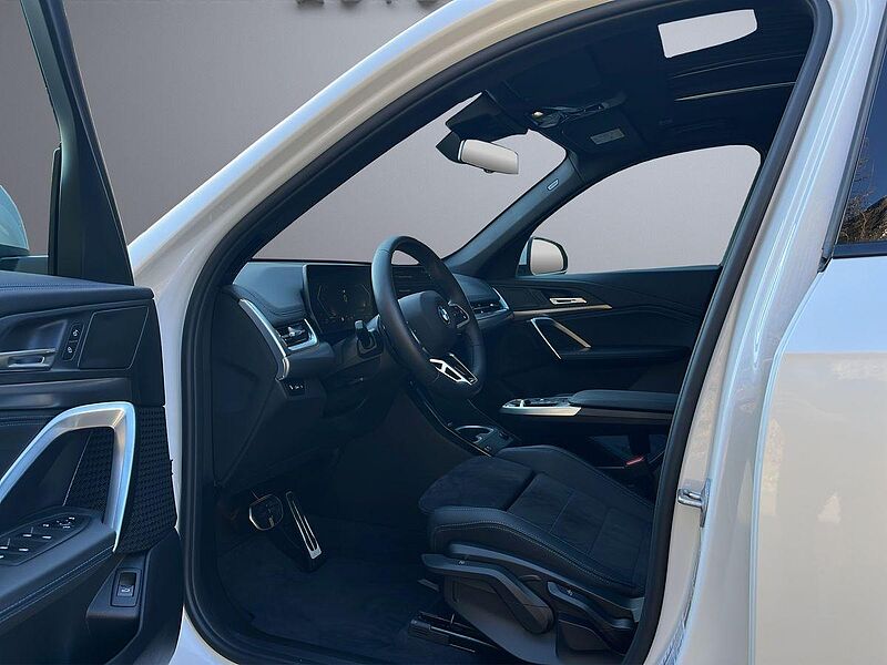 BMW X1 sDrive18i M-SPORT | Pano | AHK |