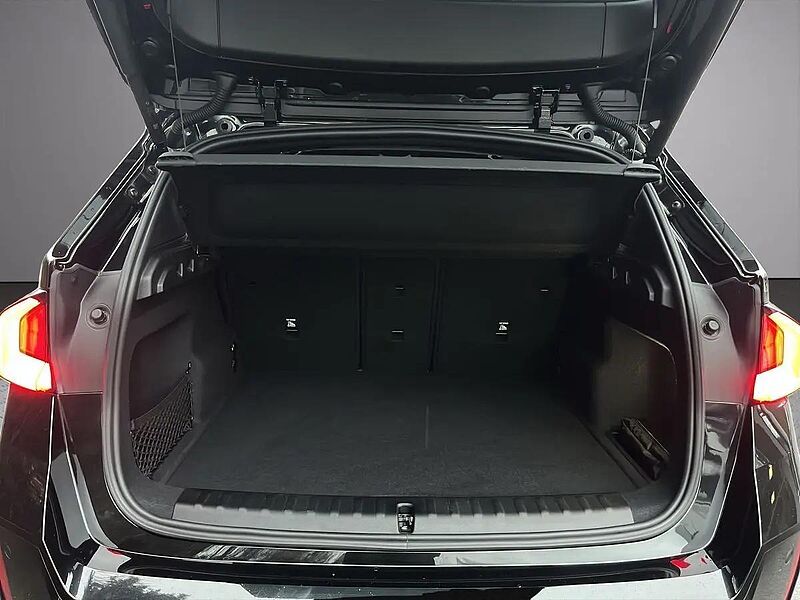 BMW X1 sDrive18i | M-SPORT | AHK | Pano