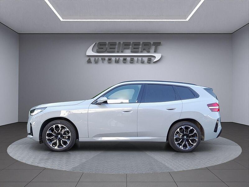 BMW X3 xDrive20i M-SPORT | AHK | Pano | Driv. Ass. Prof. |