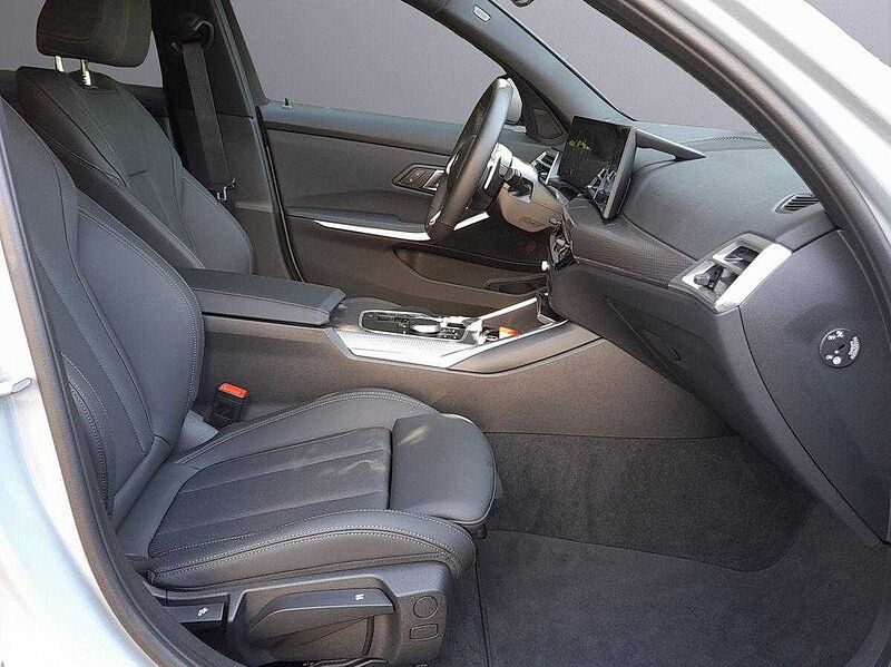BMW 320d xDrive Touring M-Sportpaket | AHK | Pano