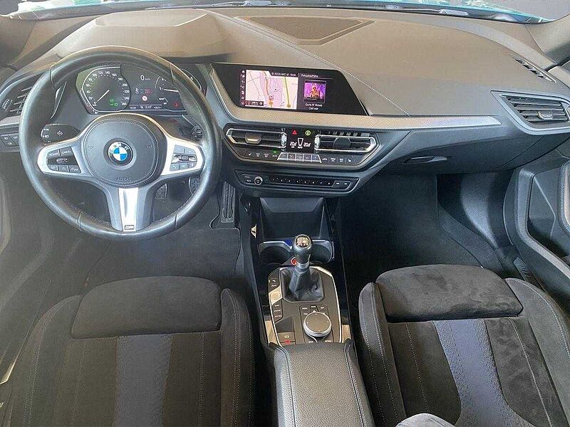 BMW 218i Gran Coup&eacute; M-Sport I LIVE-COCK. I LED I