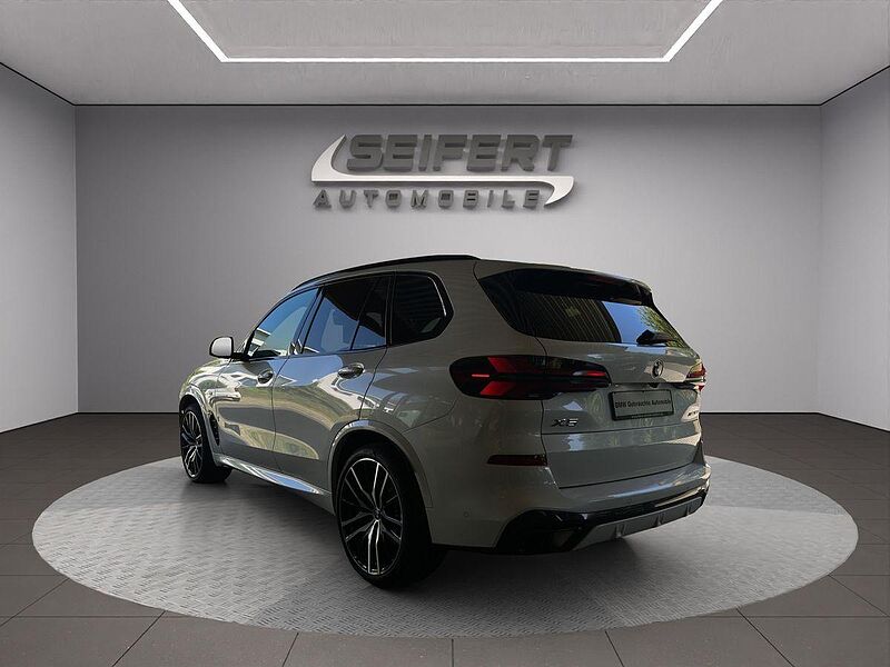BMW X5 xDrive30d M-Sport PRO | 7-Sitzer | AHK | PANO | 360 |