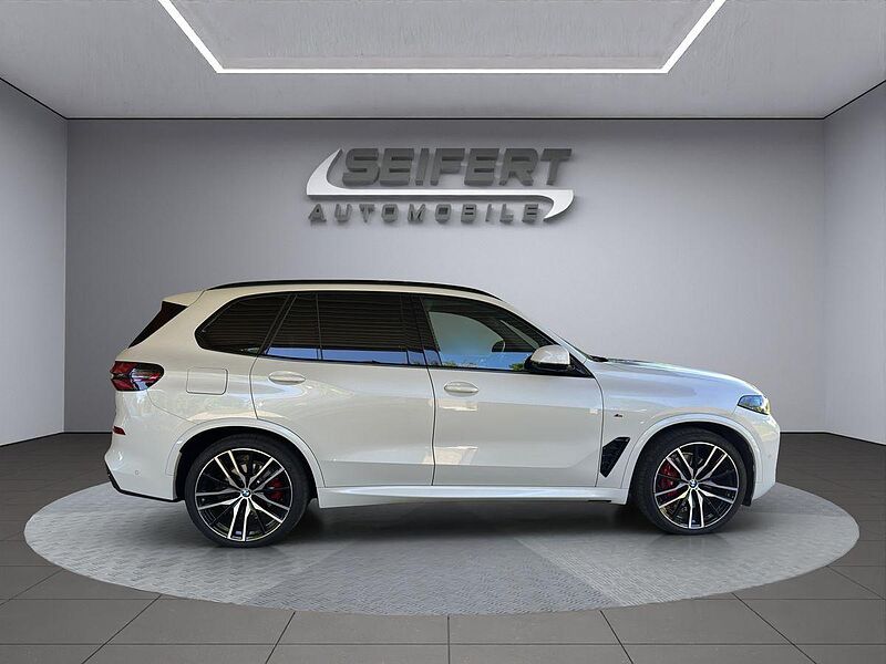 BMW X5 xDrive30d M-Sport PRO | 7-Sitzer | AHK | PANO | 360 |