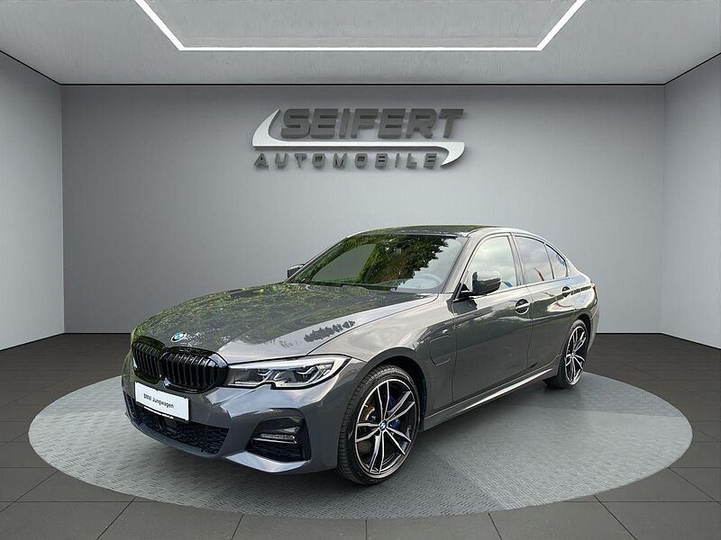 BMW 330e M-Sport I AHK SCHWENKBAR I LIVE COCKPIT I HIFI I LASERLICHT I HEAD-UP I SUR